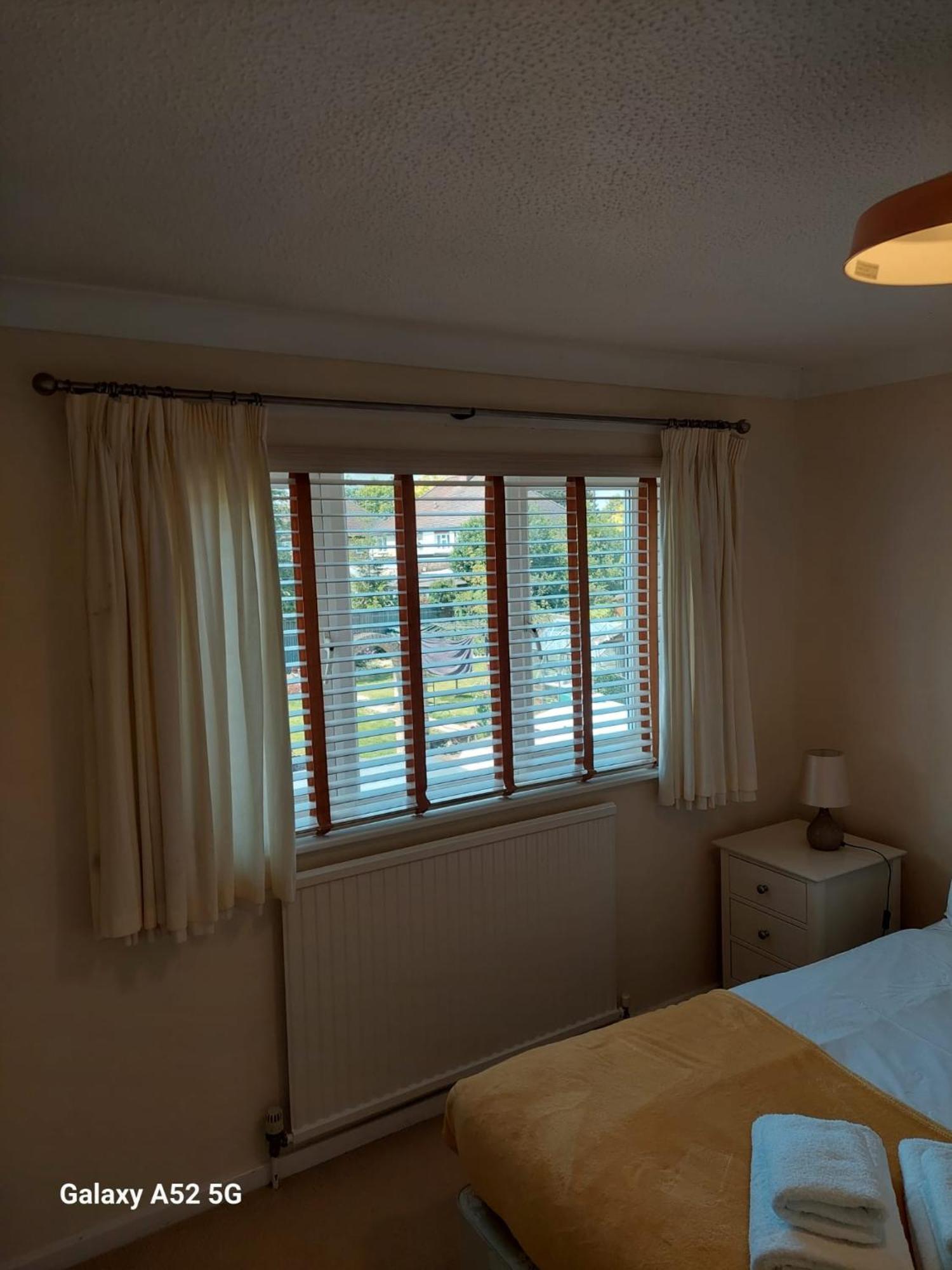 Spacious 3 Bdr House With Parking-Families-Corporate Groups By Orbitat Accommodations Cambridge  Luaran gambar