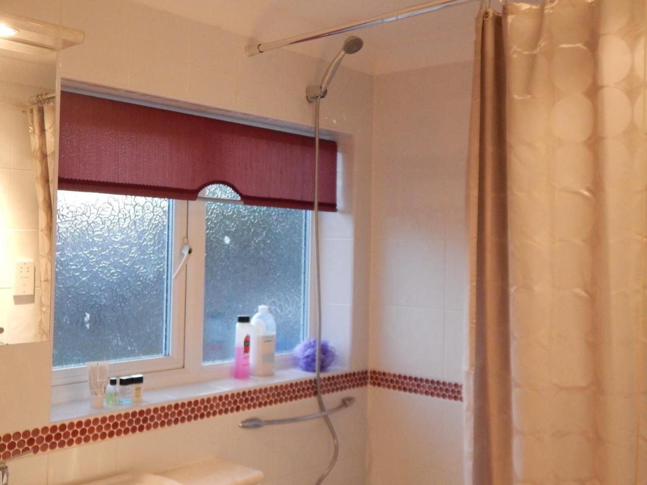 Spacious 3 Bdr House With Parking-Families-Corporate Groups By Orbitat Accommodations Cambridge  Luaran gambar